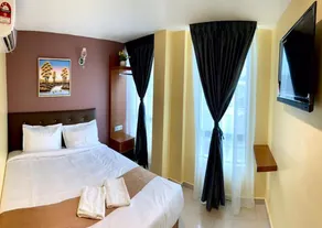 Hotel Selesa - Image 2
