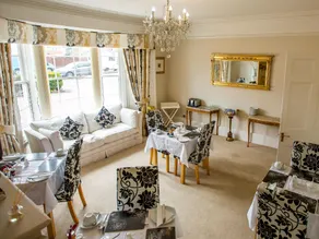 Beaufort Lodge - Central Location & Free Parking - Image 5