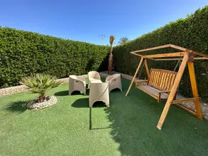 Apt with private pool and garden - Image 5