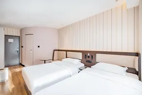 Hanting Hotel Beijing Shijingshan Ancient City Metro Station - Image 2