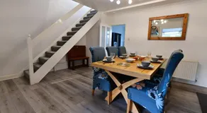 2BD Garden Home - A Short Walk to Stonehenge - Image 3