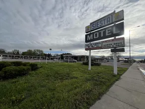 Siesta Motel - Image 5