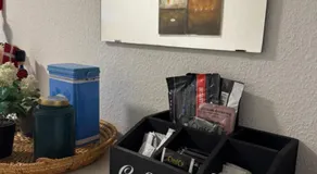 Hyggeligt Værelse med fælles opholdsrum og toilet - Image 5