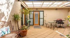 94Best Apartments - Image 5