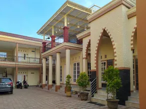 RedDoorz Syariah near Exit Tol Pemalang - Image 4