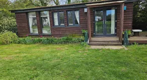 Cabaña ideal para familias con jardín - Image 5