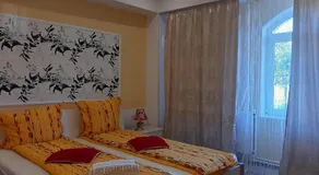 CAZARE LA ESPAÑOLA - Image 2