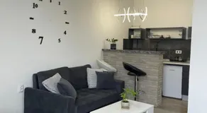 Apartmani Andrić - Stylish & Peaceful Apartment with Free Parking - 10 min Walk to Old Town - Image 2