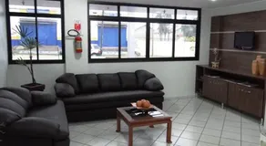 Paradise Hotel - Image 2