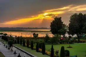 Rose Bowl Guest House, Srinagar Dal Lake - Image 3