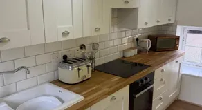 Picturesque Riverside luxury cottage in Yarm - Image 2