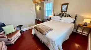 Bishop White Manor - Image 2