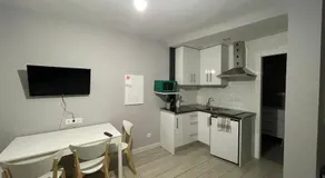 Precioso Apartamento en la plaza - Image 5