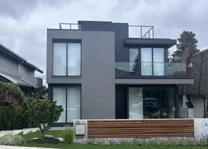 3077 Exclusive Two-Story Home - Image 4