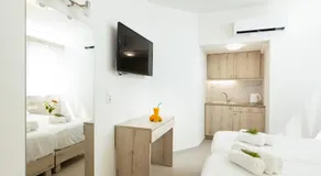 Giannis Seafront Studios - Image 2