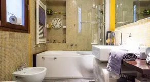 GuestHost - MM1 Porta Venezia - Stylish Flat - Image 2
