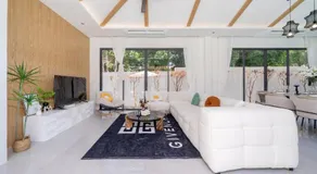 lucky pool villas - Image 4