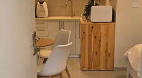 GoldSea - Boutique Seafront Studio - Image 5