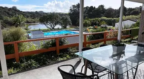 Haruru Falls Retreat - Image 5