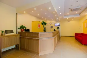 Home Inn Shanghai Railway Station North Square Pushan Road - Image 2