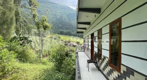 Family Homestay Syariah Bromo Mitra RedDoorz - Image 4