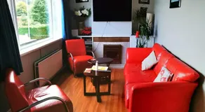 Farnham House - Image 2