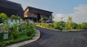 Drini Hills Diamond Villa - Image 3