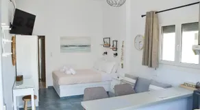Giorgantis House & Studio - Image 2
