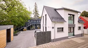 Xzllenz - 4 Schlafzimmer, Zentral, Parken, U-Bahn, 2 Bäder, 4 Smart-TV, optional Einzelbett - Image 4