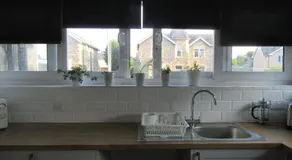 Central Living Apartment - Image 4