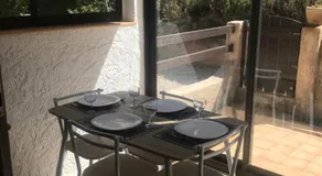 Studio 2 adultes 2 enfants Sanary sur Mer à 800m de la mer - Image 3