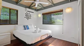 BEACHBREAK - 100m to beach - sleeps 6 - Image 2