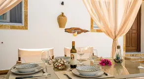 Elena's Seaside Apartments & Studios - Image 4