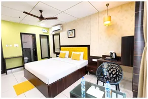 Goroomgo Royal Crown Puri Walking Distance from Sea Beach - Image 2