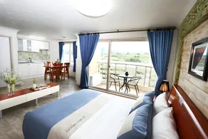 Mega Resort - Image 2