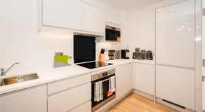 LUX 3BDR Riverside Duplex Mansionette By LCY & ExCeL I 20mins to Central London - Image 4