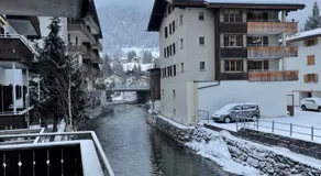 TOP LOCATION - Klosters center - 130m distance to ski lift Parsenn Gotschnabahn and railway station Klosters Platz - direct connection to Davos - Image 5