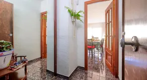Apartamento Centric para 6 cerca de a playa y el tren - Image 5