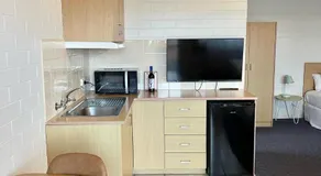 Harbour View Motel - Image 2