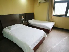 Huile Holiday Hostel - Image 5