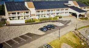 Cedar Lodge Condo with Private Balcony & Full Kitchen - Image 5