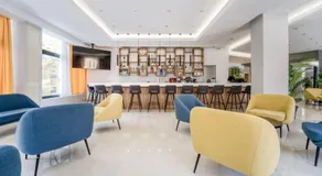 Island City Boutique Hotel - Image 3
