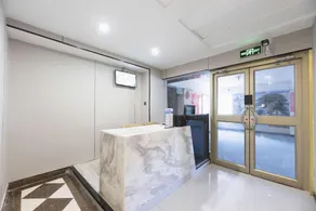 U+ Selected Esports Hotel (Commercial Pedestrian Street Branch) - Image 4