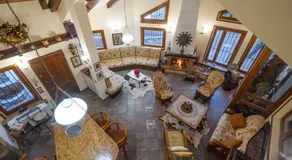 Villa Anna Luxury Lake Residence - Image 2