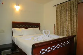 VYTHIRI WHITEHOUSE SERVICE VILLA - Image 1