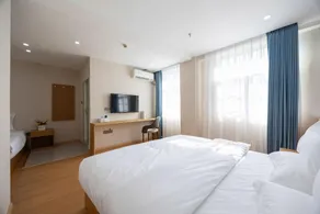 Xichang Xinyue Hotel (Moon Lake Wetland Park Branch) - Image 2
