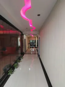 Jixing Hotel - Image 5
