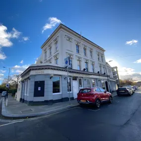 Queen Elizabeth Hostel - Image 5