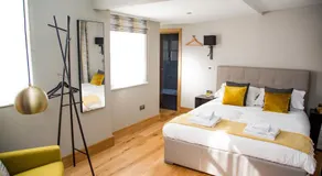 The Hugo - Hotel Concept Canterbury - Image 2