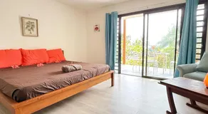 Charming beachfront studio - Image 2